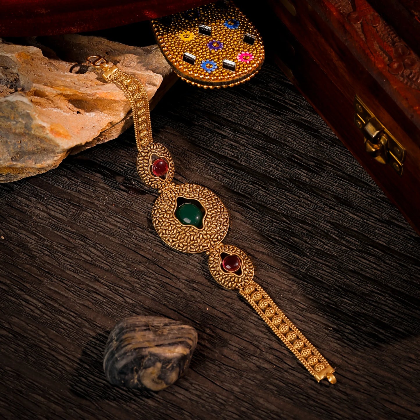 Emerald Accent Heritage Bracelet