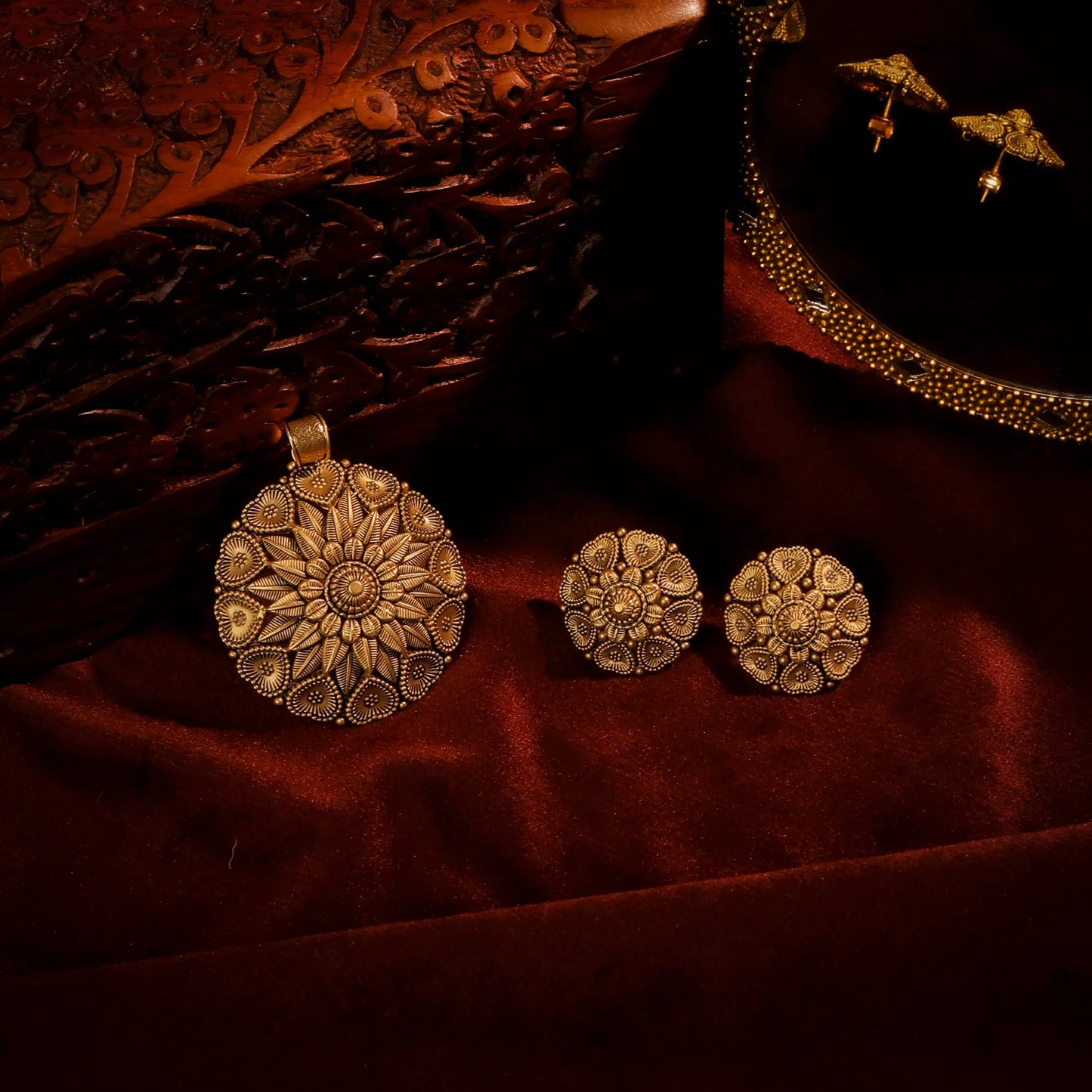 Sunburst Circular Pendant