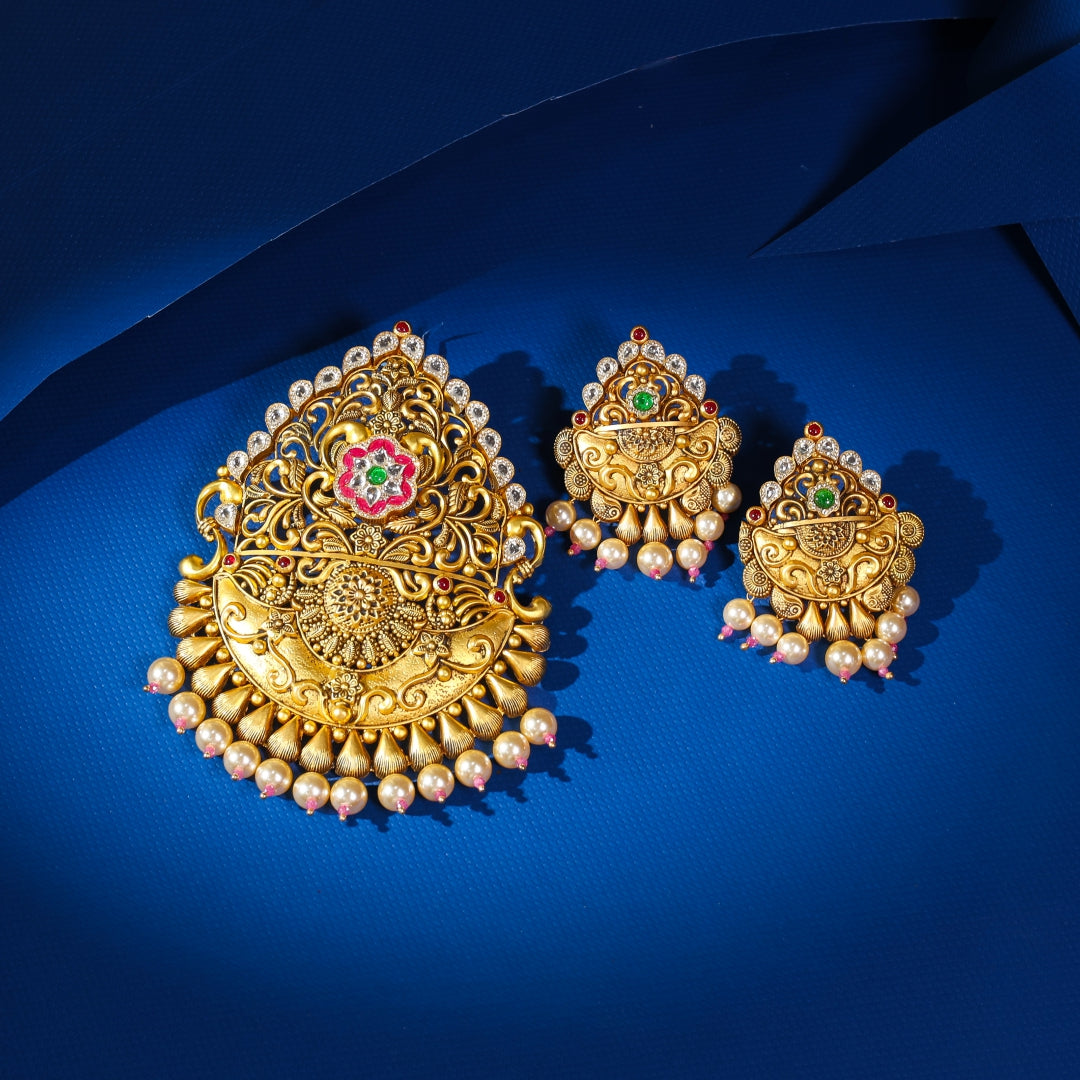 Elegant Opulent Pendant