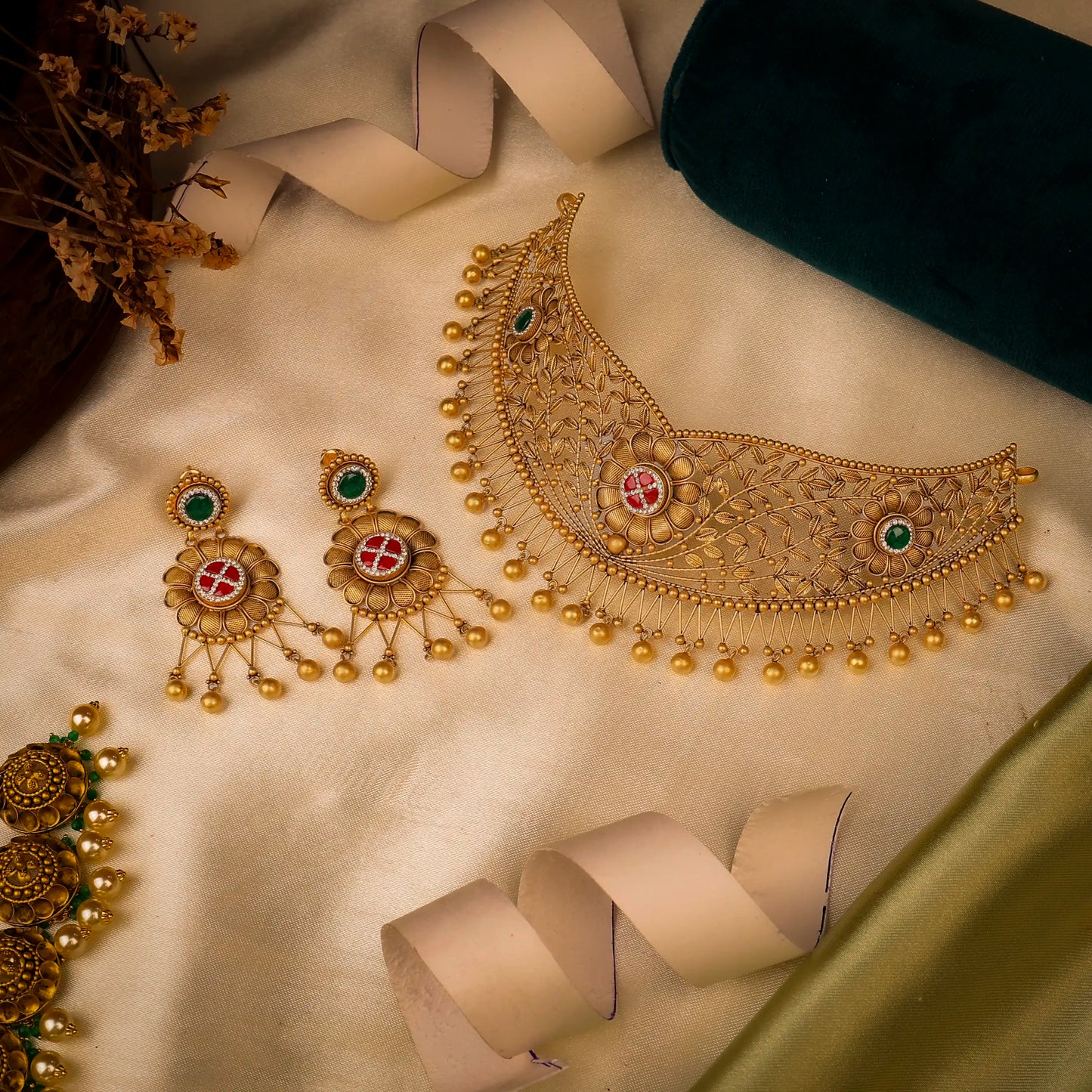 Regal Statement Choker